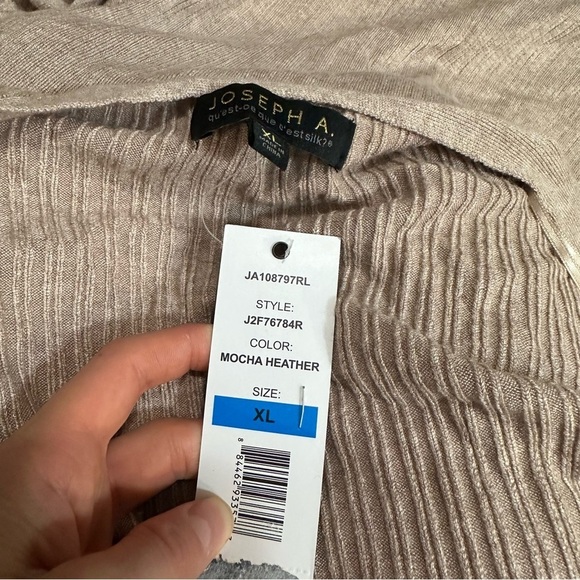 Joseph a Cardigan Mocha Heather - Picture 4 of 4